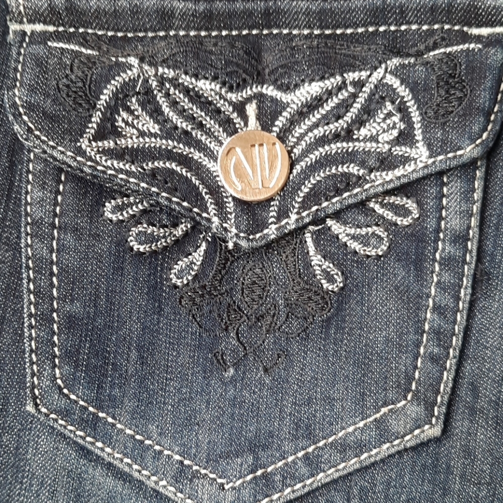 Denim Capris - Picture 4 of 4